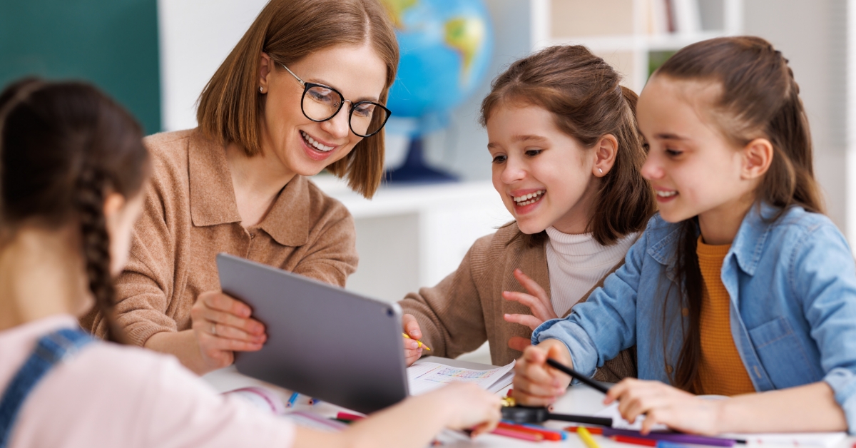 Open Fiber sostiene la didattica: oltre 23.300 scuole connesse alla fibra ottica FTTH. 